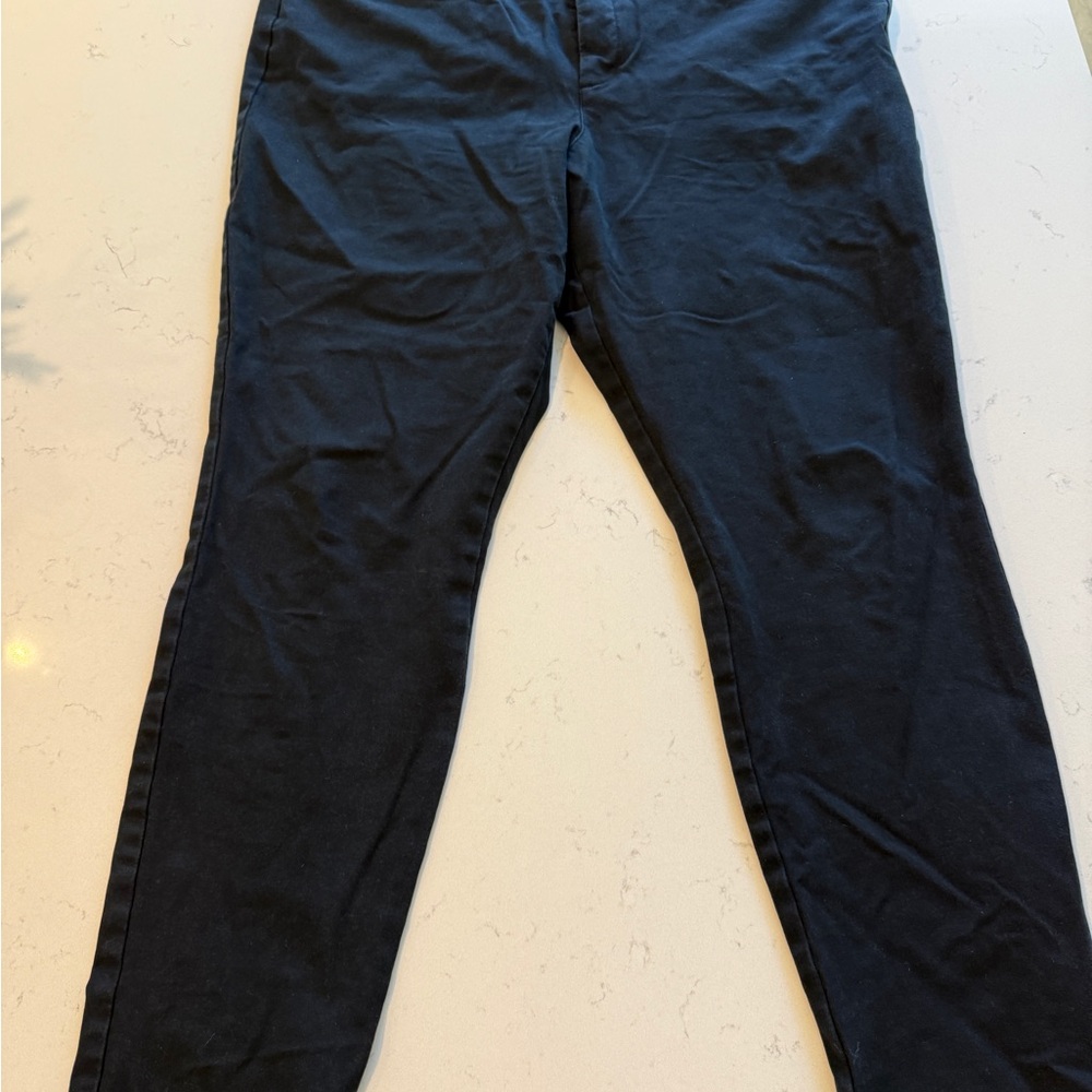 Old Navy High-Rise Pixie Pants - Black